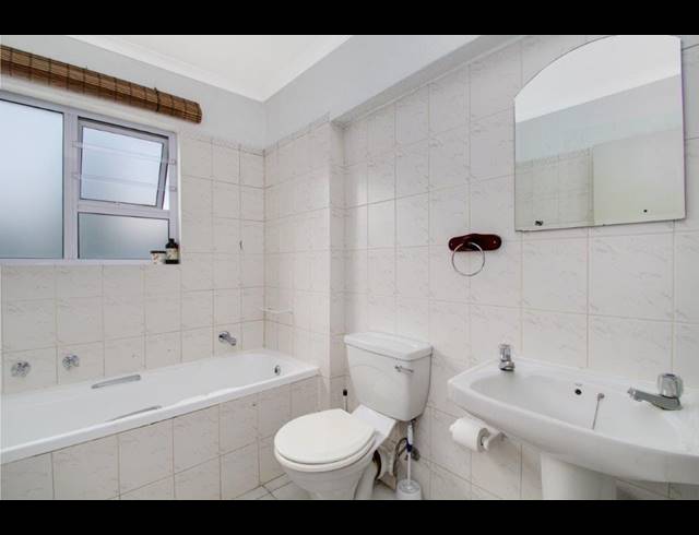 2 BEDROOM APARTMENT FOR SALE IN FOURWAYS GARDENS